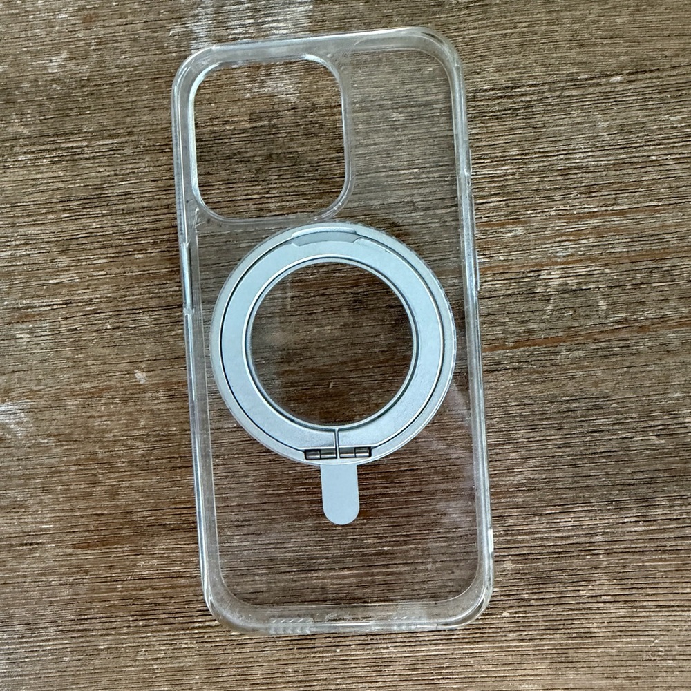 Clear Magnetic iPhone 15 Case w/Stand